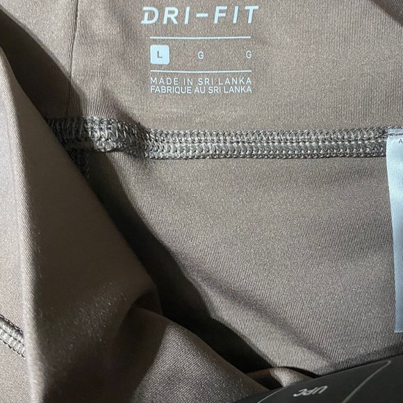 NWT Nike Sportswear Essential Women's High Waist Bike Short Beige UK 4 - UK 23 - Picture 7 of 7